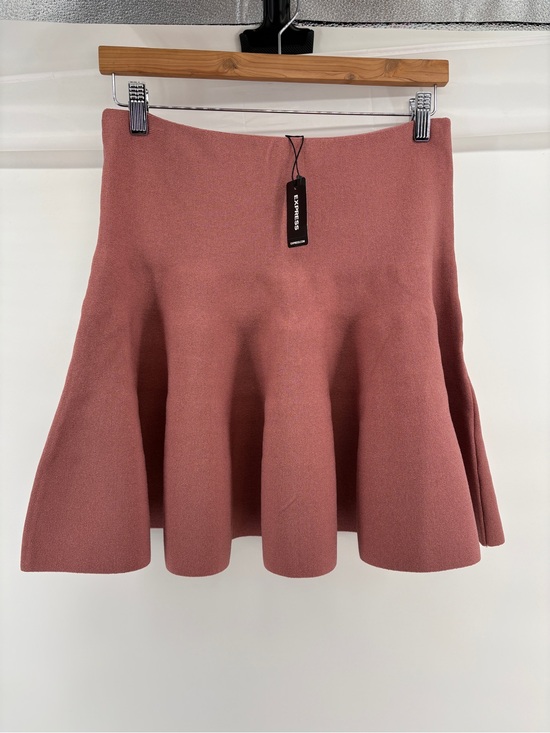 Express Dresses & Skirts - NWT Express Body Contour Sweater Knit Skater Skirt Dusty Rose XS Flare